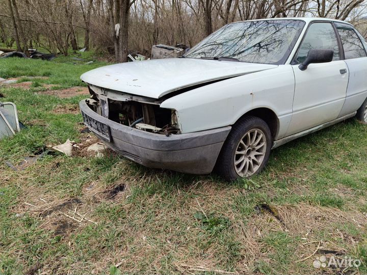 В разборе Audi 80 b3