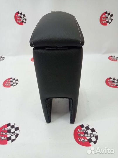 Подлокотник Лада Гранта