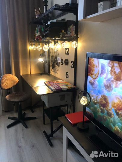 Продам стол с полками без сверления и тумбочкой