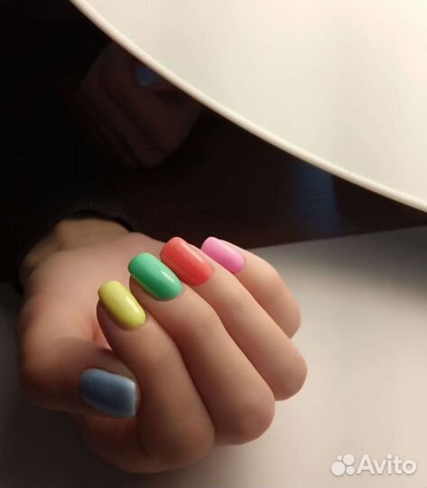 Маникюр с покрытием гель-лаком