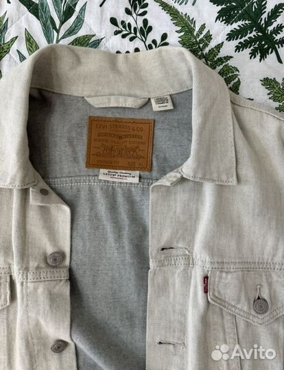 Джинсовая куртка levis