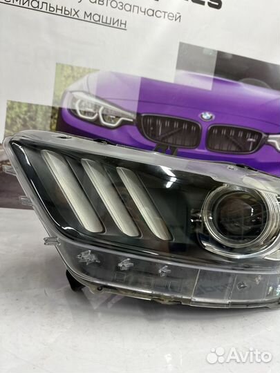 Фара левая Ford Mustang 4 контакта дорестайлинг