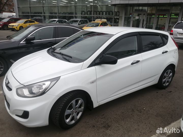 Hyundai Solaris 1.4 AT, 2013, 99 800 км