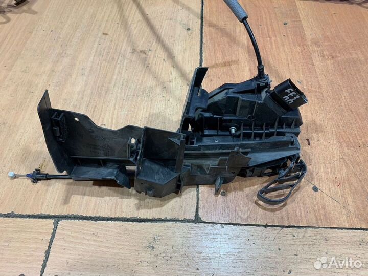 Замок двери передней правой Ford Focus 3 2011-201