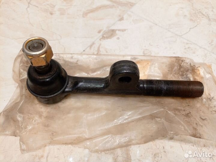 Наконечник правый рулевой тяги 4504469115 Toyota