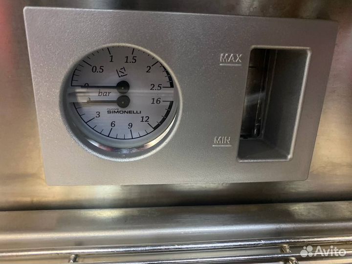 Рожковая кофемашина Nuova Simonelli