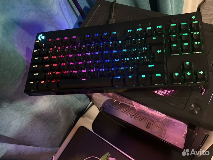 Механическая клавиатура logitech g pro