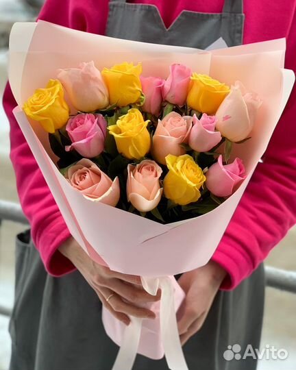 15 роз букет из роз, из хризантем и кустовых роз