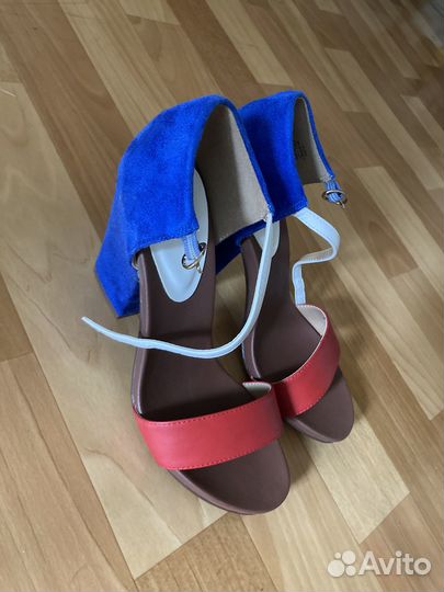 Продам женскую обувь