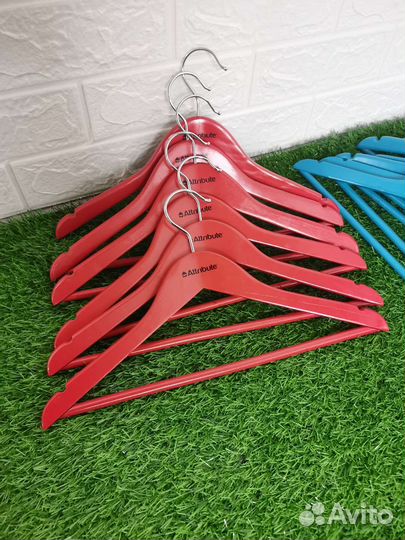 Вешалки детские