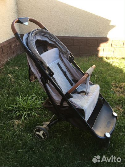 Прогулочная коляска yoya plus