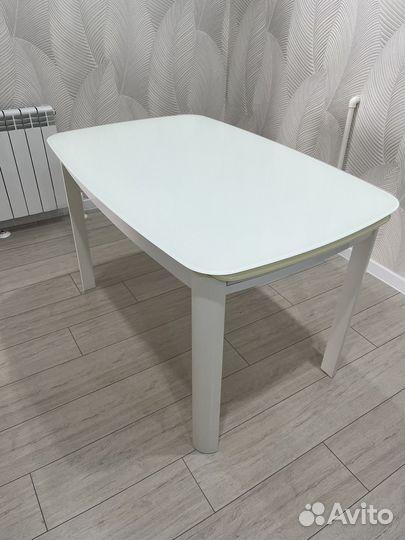 Кухонный стол