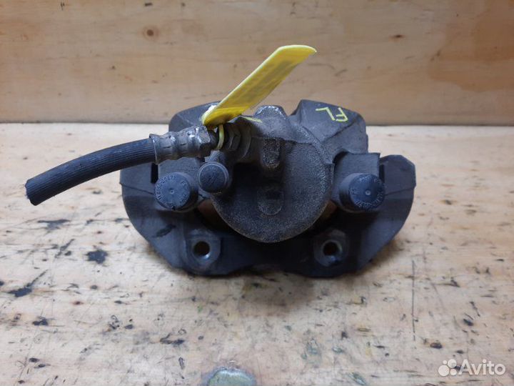 Суппорт передний левый Mazda Axela BK5P zyve 2004