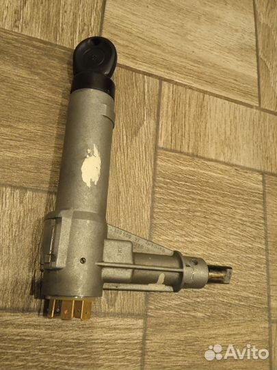 Замок зажигания с личинкой от Audi 100, 200 C3