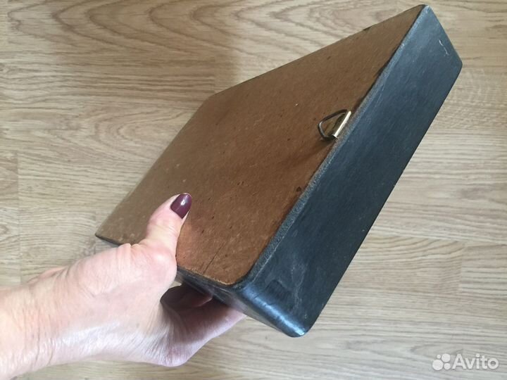 Икона на резном деревянном подрамнике