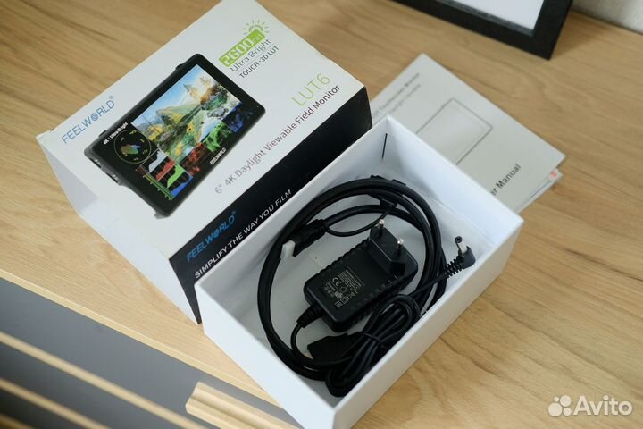 Накамерный монитор feelworld LUT 6