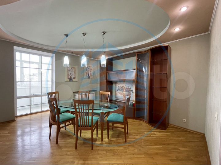 3-к. квартира, 135,8 м², 6/6 эт.