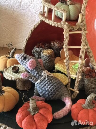 Осенняя поделка домик мышки