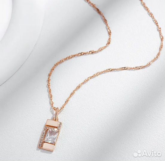 Кулон золотой с цепочкой. Проба 585 RG