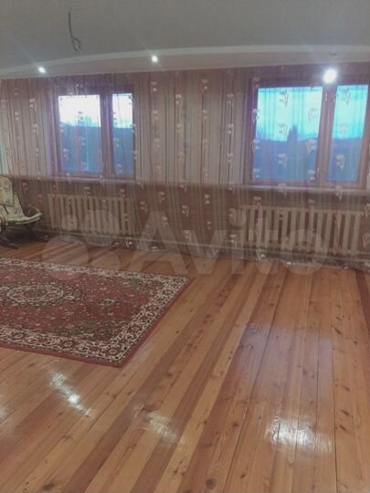 Дом 239 м² на участке 11 сот.