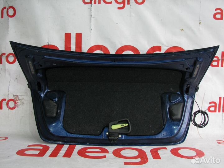 Toyota Corolla USA крышка багажника 2003