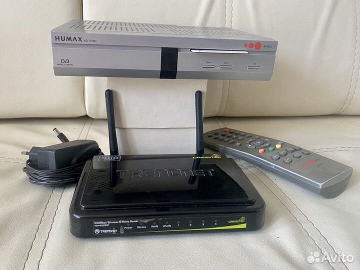 Тв-приставка Акадо