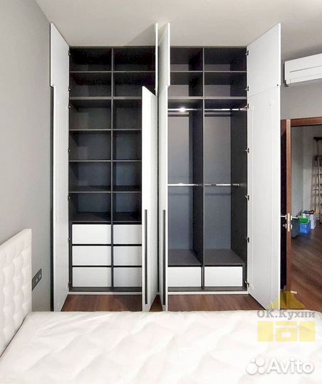 Распашной шкаф