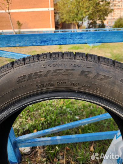 Pirelli Ice Zero FR 215/55 R17