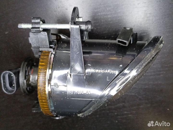 Противотуманка левая volkswagen Passat b6