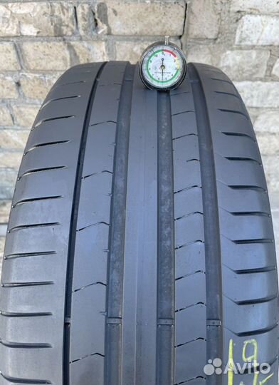 Pirelli P Zero 255/40 R21