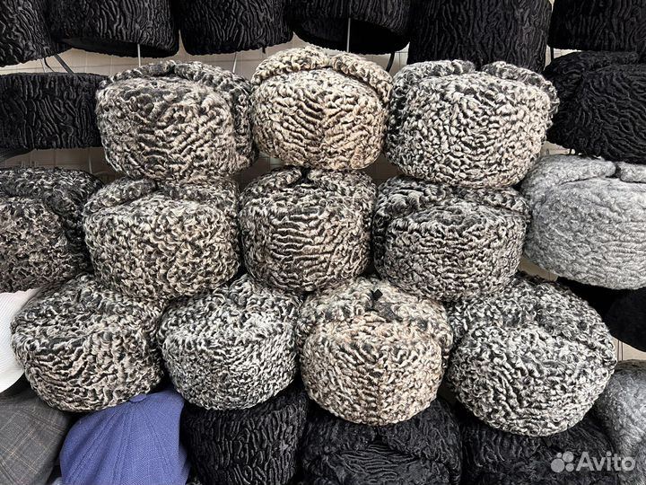 Каракулевая шапка