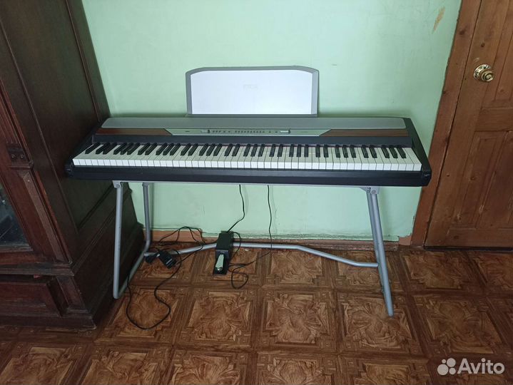 Пианино цифровое электрическое Korg SP-250