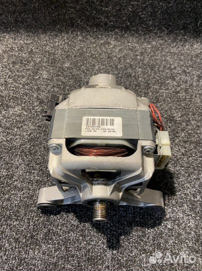 Двигатель от стиральной машины Hotpoint Ariston