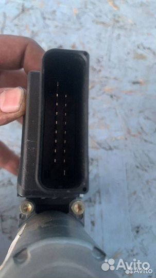 Моторчик стеклоподъемника Volkswagen Passat B5