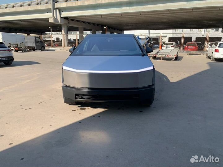 Tesla Cybertruck AT, 2024, 1 100 км