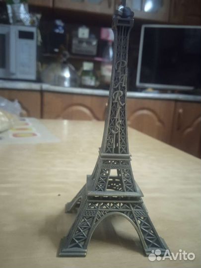 Башня. Париж