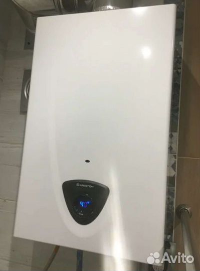 Водонагреватель проточный новый