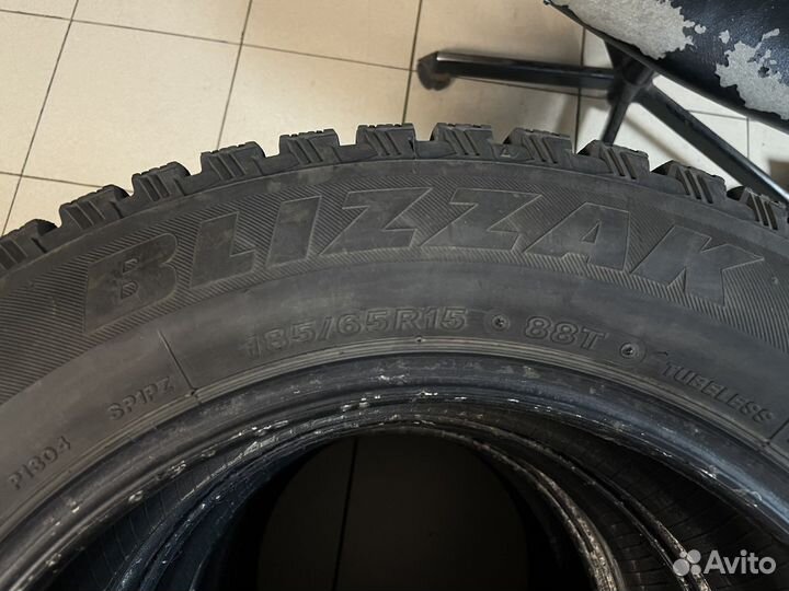 Bridgestone Blizzak Spike-01 185/65 R15 88