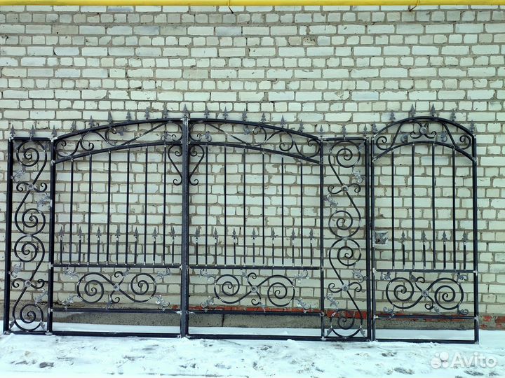 Ворота распашные с калиткой Н-10