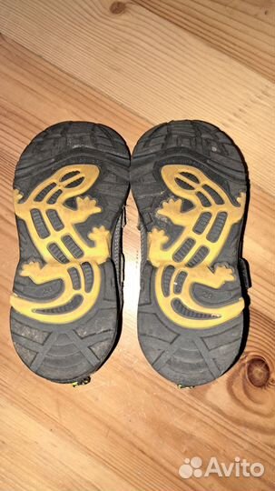 Кроссовки детские 28