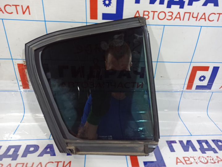 Стекло двери задней левой (форточка) Kia Sportage