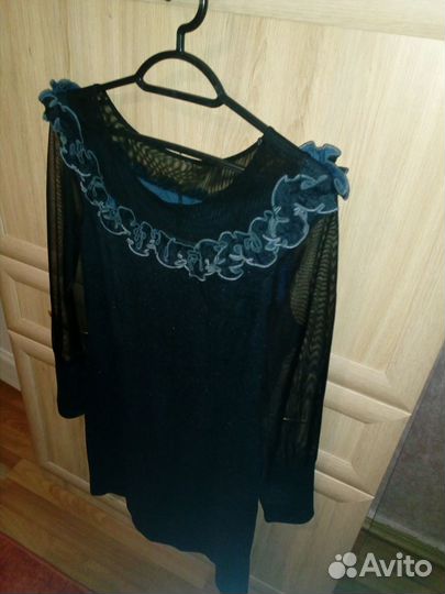 Платье нарядное 48 50