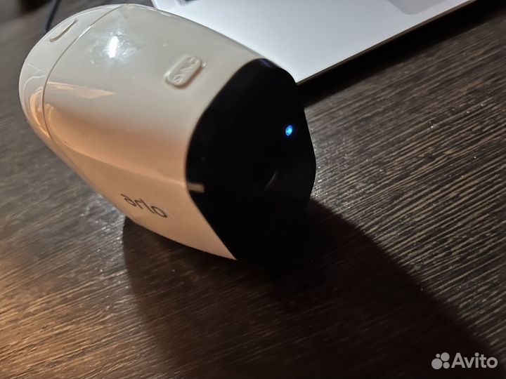 Arlo Pro (камера)