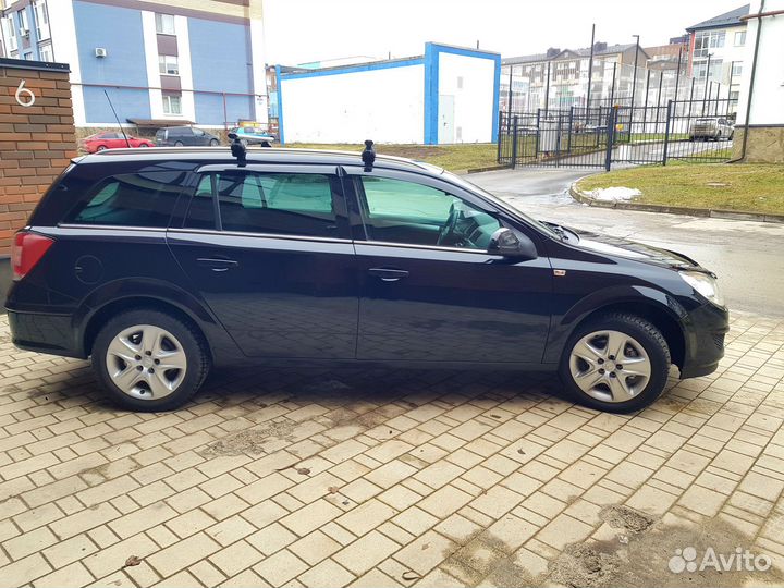 Opel Astra 1.8 МТ, 2011, 206 500 км