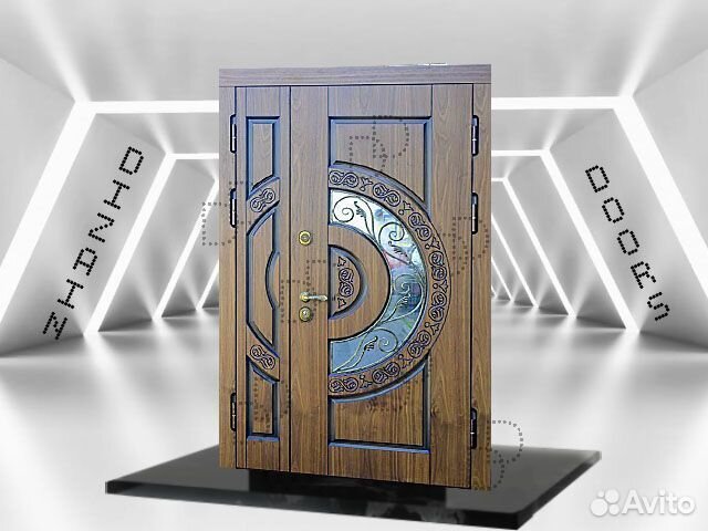 Полуторная металлическая дверь для улицы