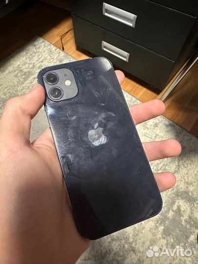 iPhone 12, 64 ГБ