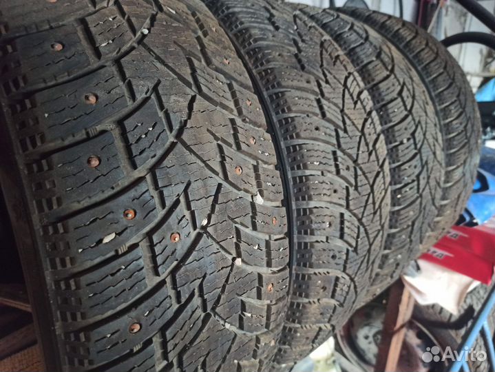 Landsail Ice Star IS37 215/60 R17 96T