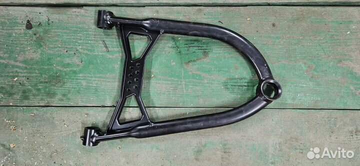 Оригинальный левый верхний рычаг BRP Summit 850 G4