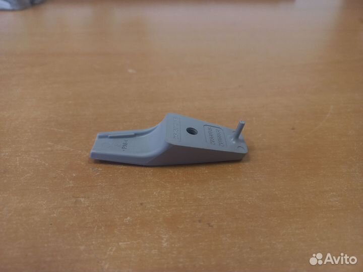 Крючок volvo FH4 FM4 FMX2 21646973