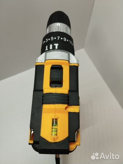 Шуруповёрт DeWalt 21v Новый